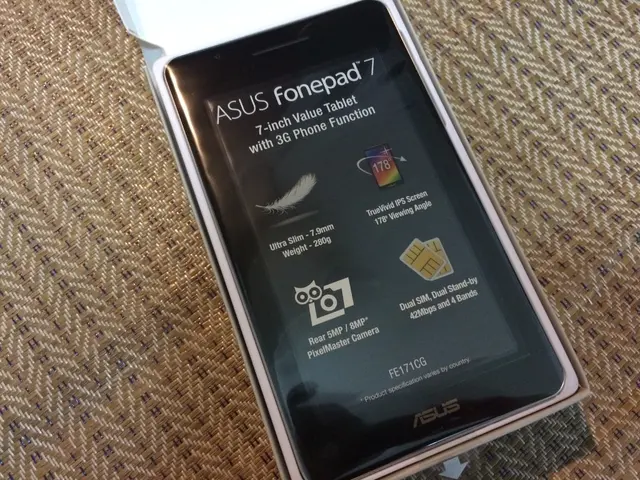 The Google Pixel 10 Pro Outperforms Apple's iPhone 17 Pro in Initial Comparison